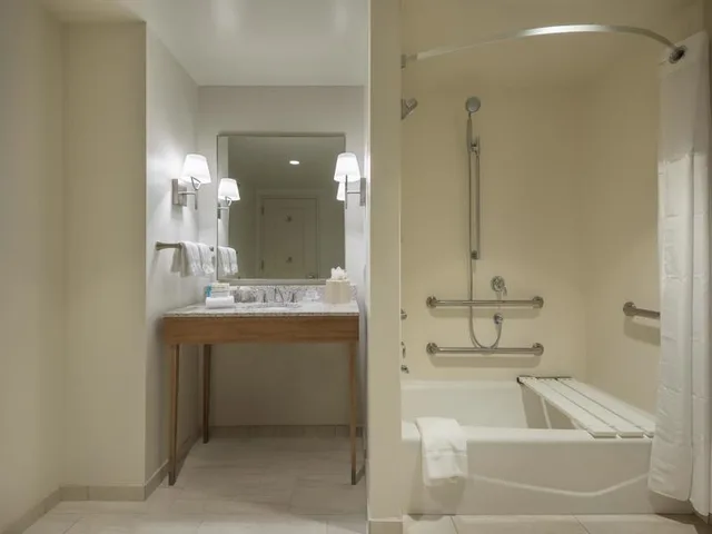 جناح جونيور لذوي الإعاقة، Homewood Suites By Hilton Miami Dolphin Mall 1/1