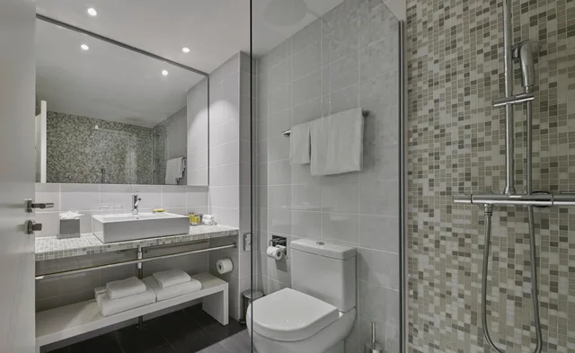 استوديو عائلي، The Hague Marriott Hotel 3/4