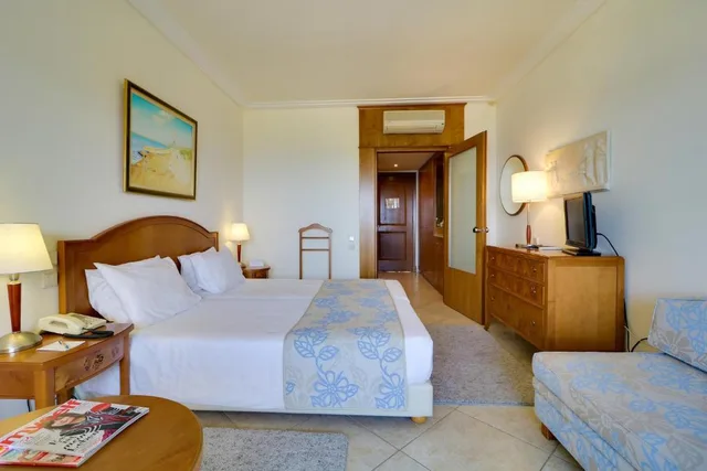 غرفة بسرير مزدوج أو سريرين منفصلين بإطلالة على البحر، Aegean Melathron Thalasso Spa Hotel 5/7