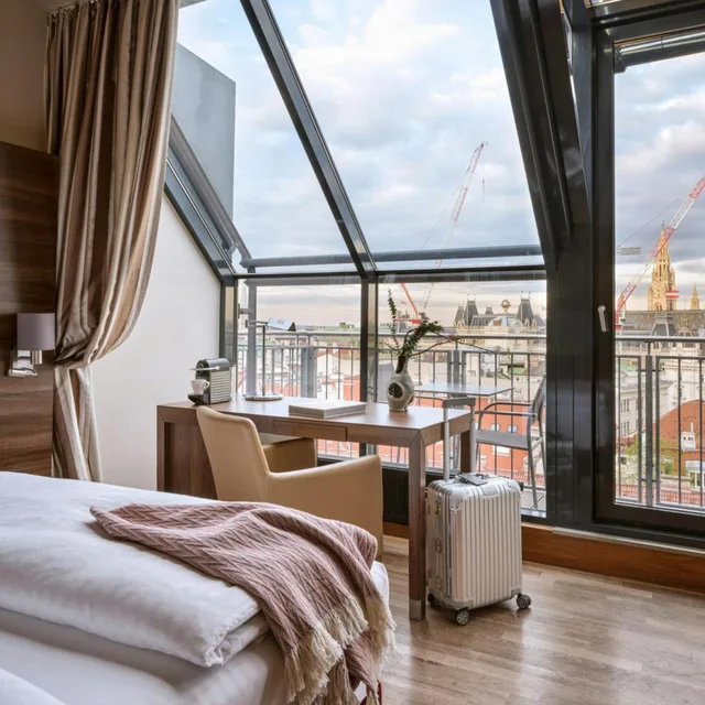 غرفة سيغنتشر بسرير كينج بإطلالة على المدينة، Flemings Selection Hotel Wien-City 4/6
