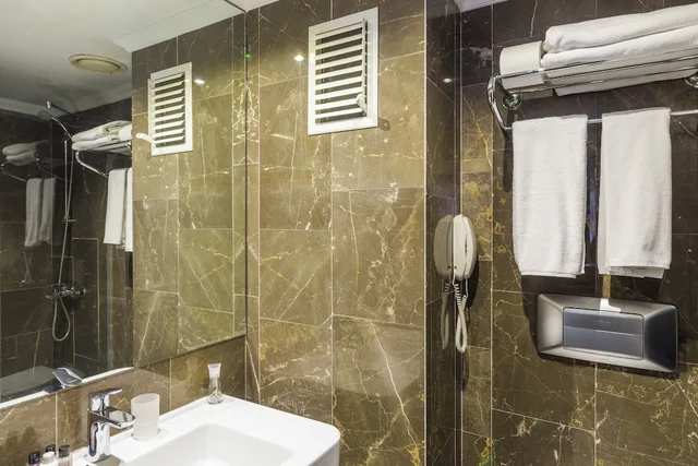 غرفة قياسية ثلاثية بثلاثة أسرّة، Semsan Hotel 6/6