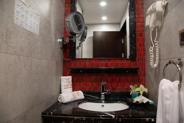 غرفة قياسية بسرير مزدوج، فندق روزالينا(Rosalina Hotel) 1/3