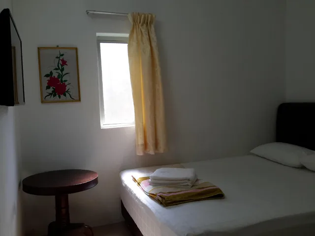 غرفة قياسية بسرير مزدوج، Rasa Motel 2/2