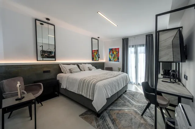 Superior, King Bed, Xl، Central Boutique Hotel by Naoussa Hills - Adults Only 5/10
