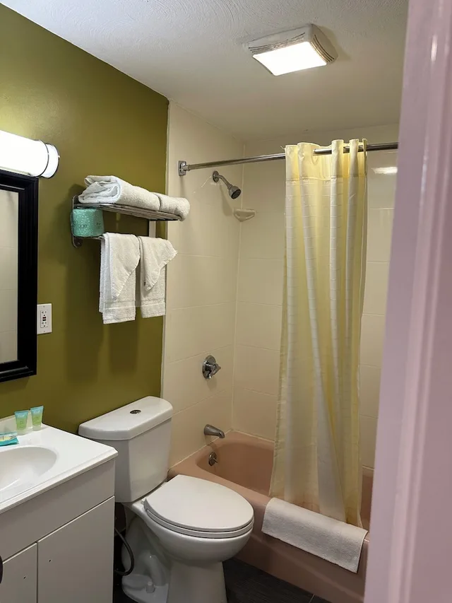 غرفة قياسية بسريرين مزدوجين، Wickford Motor Inn 10/10