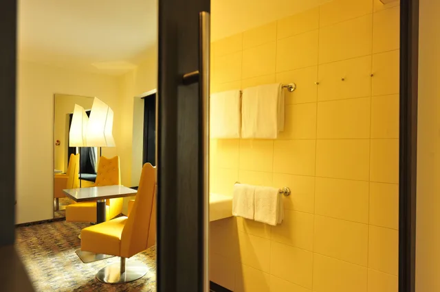 Superior, Twin Beds, Arcotel Onyx Hamburg 7/7