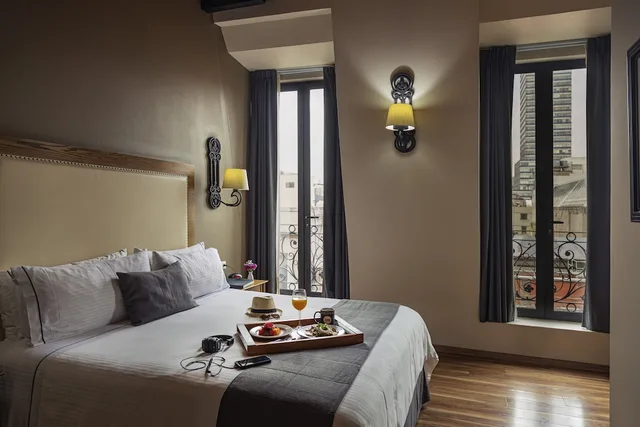 Executive, King Bed, Balcony, Historico Central 4/7