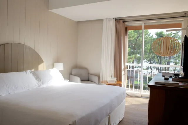 Standard, Double Bed, Grand Hôtel De Cala Rossa 3/10
