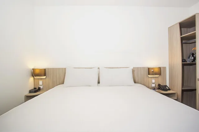 غرفة قياسية بسرير كينج وسرير كوين، Ibis Mackay 4/7