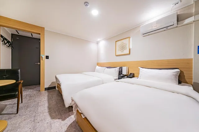 غرفة بسريرين منفصلين، Pyeongtaek Stay Hotel 9/10