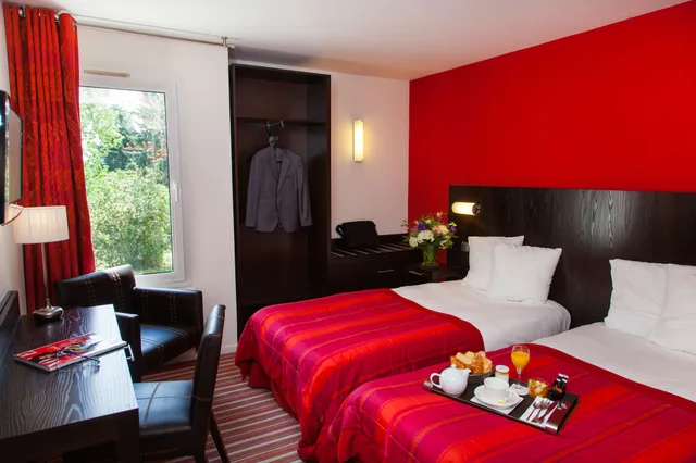 غرفة قياسية بسريرين منفصلين، HOSTELLERIE D'AUSSOIS 2/6
