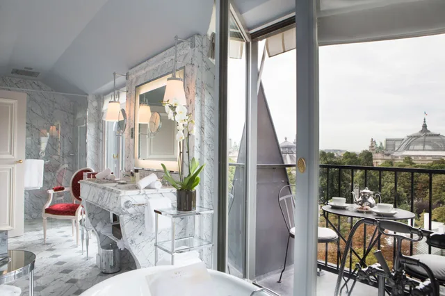 Imperial, Suite, King Bed، La Reserve Paris Hotel And Spa 5/5