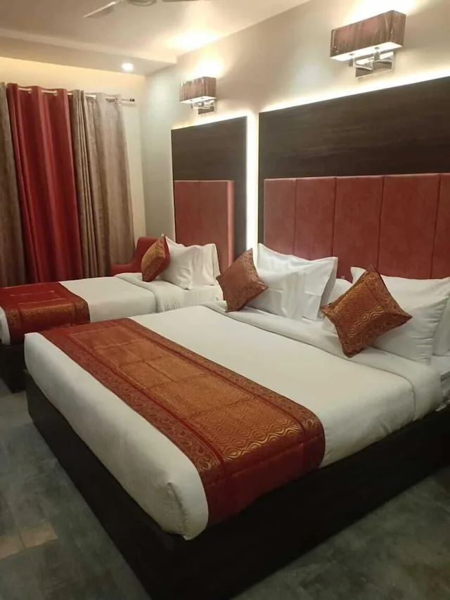 Family, Quadruple, 1 King and 1 Single Beds, Hotel Abhinav International 1/2
