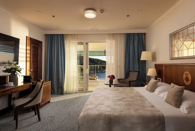 غرفة كلاسيكية بسرير مزدوج بإطلالة على البحر بشرفة، Hotel More Dubrovnik - Adults Only 6/10