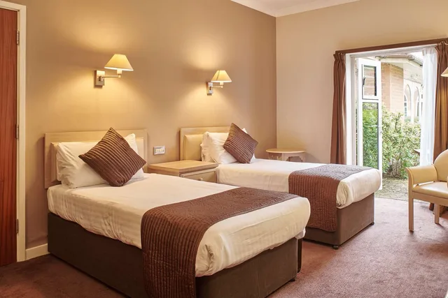 غرفة قياسية بسريرين منفصلين، The Regency Hotel Solihull Formely Corus Solihull Hotel 1/1