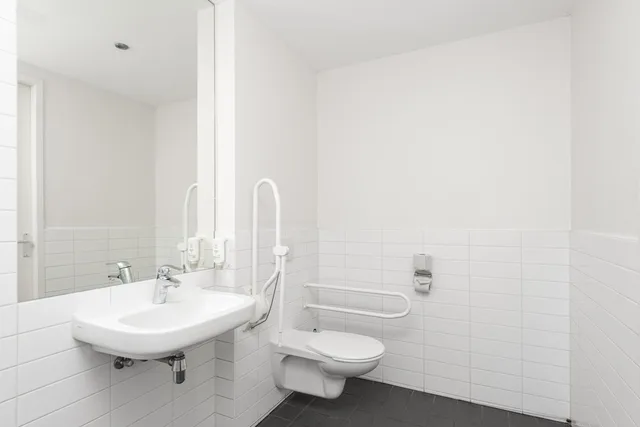 غرفة ثلاثية لذوي الإعاقة، easyHotel Amsterdam City Centre 9/10