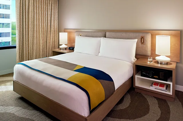 غرفة بريميير بسرير كينج، The Hotel Zags Portland 2/3