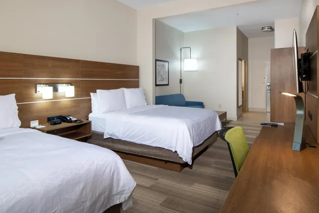 جناح تنفيذي بسرير كينج، Holiday Inn Express Hotel Suites Dallas South Desoto 2/5