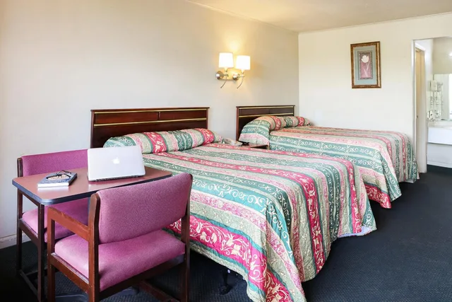 غرفة بسريرين مزدوجين للمدخنين، MAGNUSON HOTEL OPELIKA 3/7