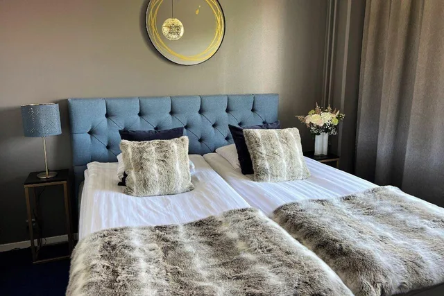 Family Suite, Deluxe, Sauna, Balcony, Kitchen، Golden Circle Suites 2/2