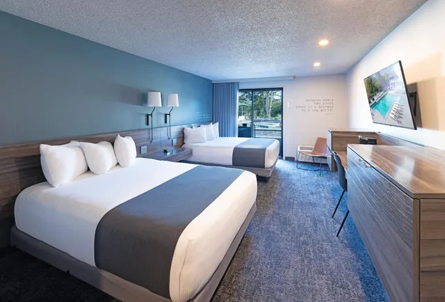 غرفة بسريرين كوين بإطلالة على المسبح، Ruby River Hotel 3/7