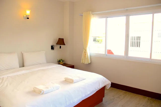جناح بسرير كوين، The Cottage Lampang 2/2