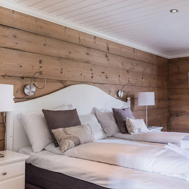 Superior, Double Bed, Store Ringheim Hotell and Restaurant 2/3
