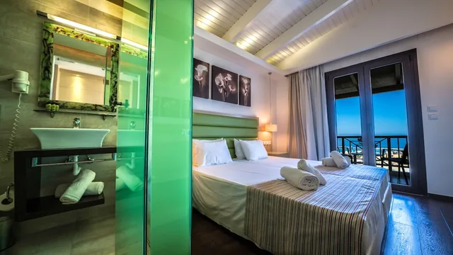 غرفة قياسية بانورامية بسريرين منفصلين بإطلالة على البحر، Forest Park Hotel 5/5