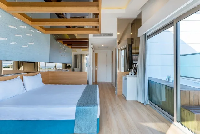 Love, Suite, Double Bed, Hot Tub, Balcony، Dosinia Luxury Resort 3/4