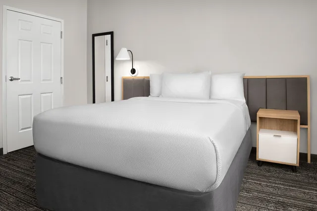 استوديو بسرير كوين مع أريكة، Towneplace Suites Marriott Cal Expo 1/6