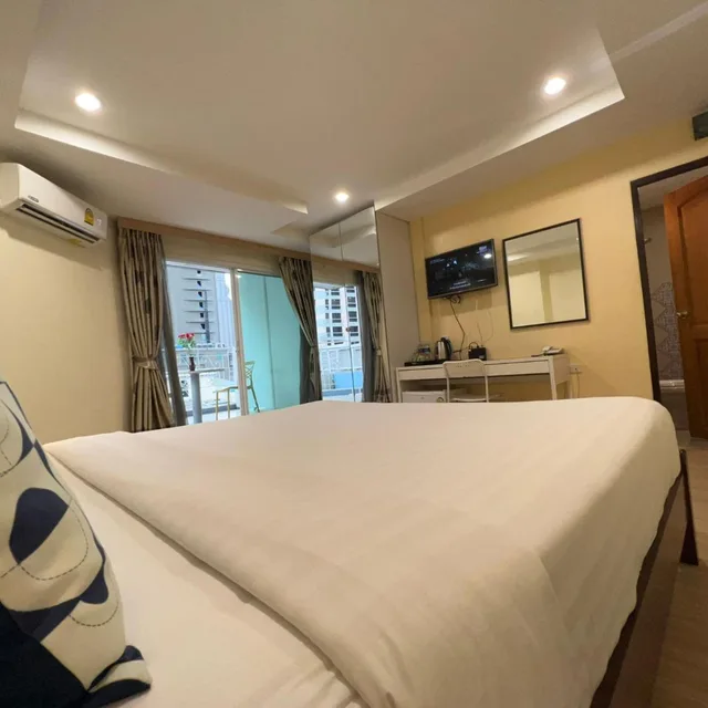 غرفة ديلوكس بسرير مزدوج بشرفة، V Check Inn Sukhumvit 22 7/10