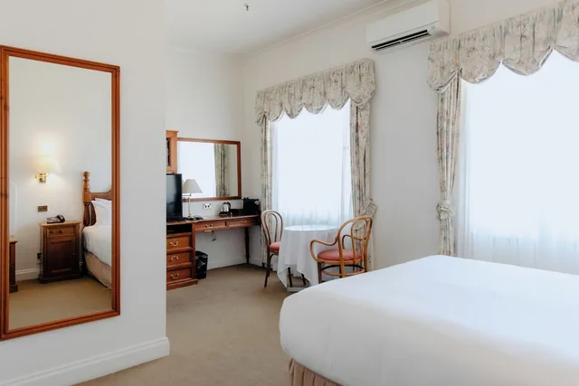غرفة بسرير كوين بإطلالة على الجبل، Mountain Heritage Hotel And Spa Retreat 2/10