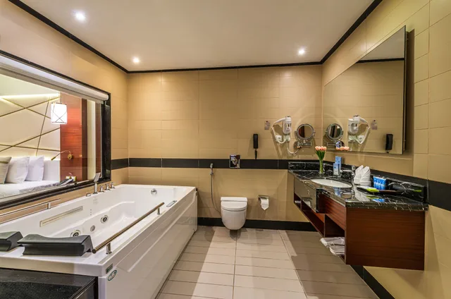 غرفة سوبيريور بسرير كينج، فندق بلو دايموند(Blue Diamond hotel) 3/3