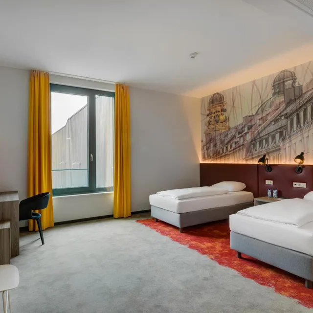 Room, Twin Beds, Campanile Munchen Sendling 1/9