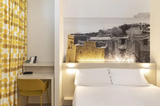 غرفة مزدوجة اقتصادية، B&B Hotel Savona 4/6