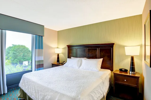 جناح بسرير كينج، Hampton Inn By Hilton New Bedford/Fairhaven 2/4