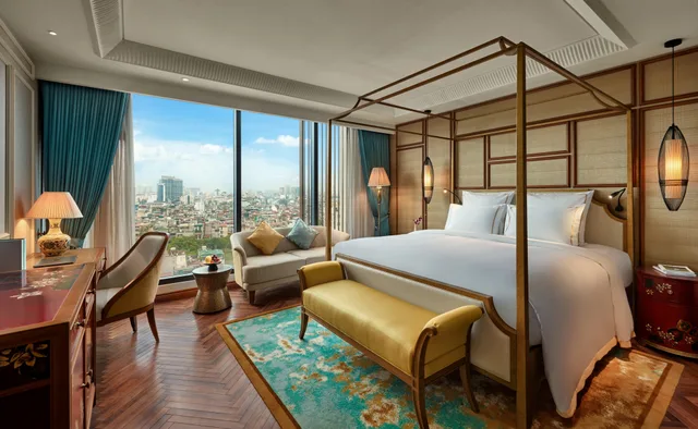 غرفة تنفيذية بسرير كينج مع دخول الصالة في طابق مرتفع، Grand Mercure Hanoi 1/10
