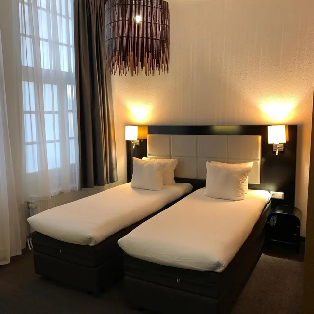 Room, Twin Beds, Partial View، Hotel Amsterdam Mansion 1/9