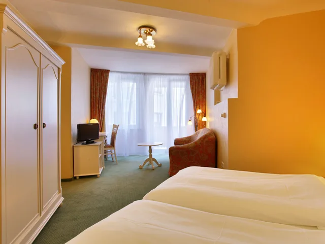 Deluxe, Double Bed, Hotel Bellmoor Im Dammtorpalais 1/2