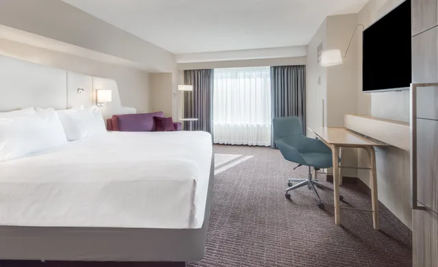 Worklife, King Bed، Crowne Plaza Cleveland At Playhouse Square An Ihg Hotel 2/10
