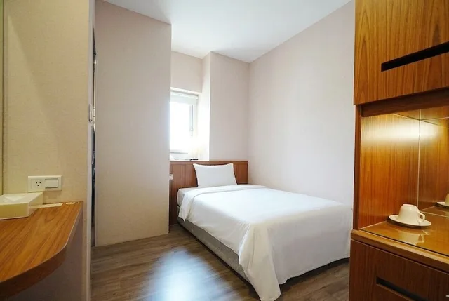 غرفة بزنس مفردة بسرير فردي، York Hotel 6/9