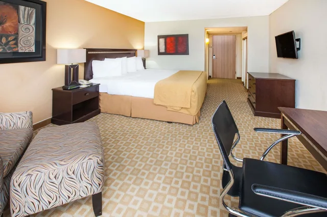 غرفة بسرير كينج للمدخنين، Days Inn By Wyndham Sherman 5/6