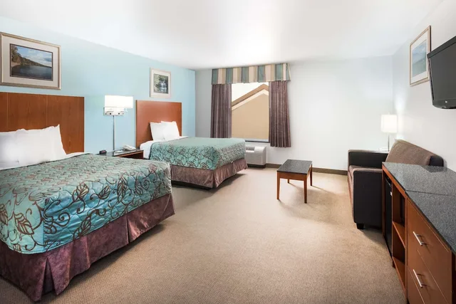 جناح استوديو بسريرين كوين، Days Inn by Wyndham Watertown Fort Drum 1/1