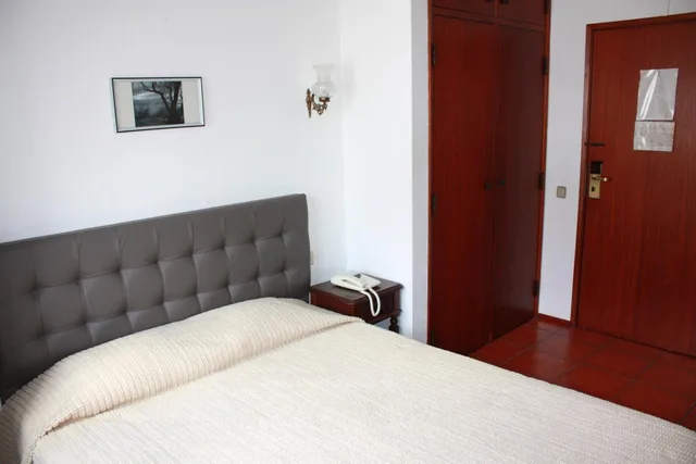 غرفة بسرير مزدوج أو سريرين منفصلين، HOTEL DONA LEONOR 1/9