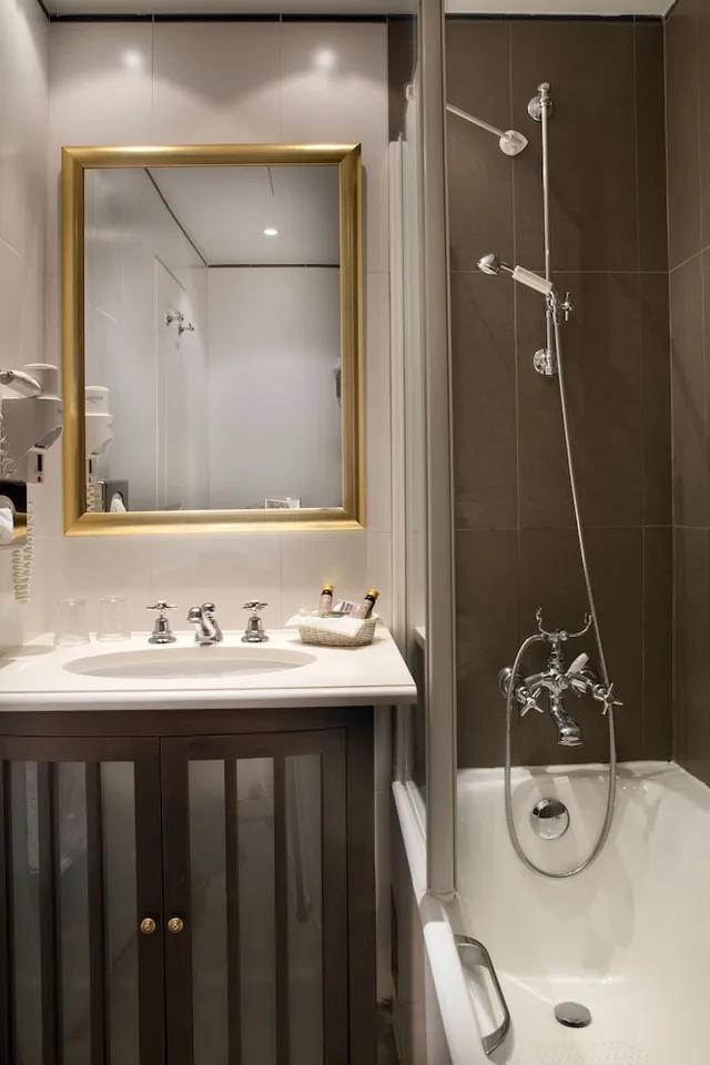 Room, Single Bed, Small, Serotel Lutece 1/1