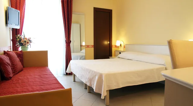 غرفة ثلاثية، Hotel Baia Bianca 2/8