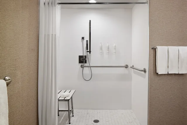 غرفة قياسية بسرير كينج لذوي الإعاقة، Philadelphia Marriott Downtown 5/5
