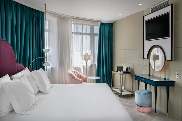 Deluxe, Double Bed, Gran Via View، Vincci Capitol 2/5