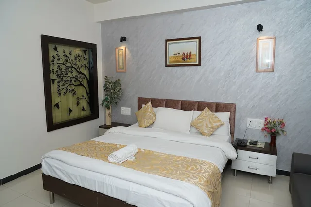 غرفة فاخرة بسرير مزدوج، OYO Premium Paldi Cross Road 3/6