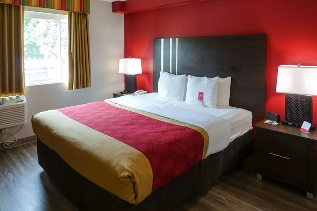 غرفة بسرير كينج، Brisa Pacifica Hotel Encinitas 1/4